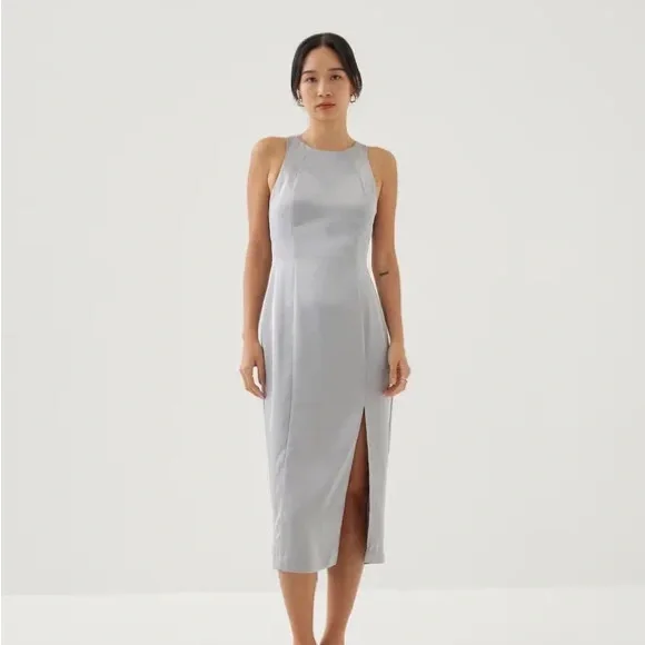 Khan satin padded open back midi dress - Picture 2 of 6